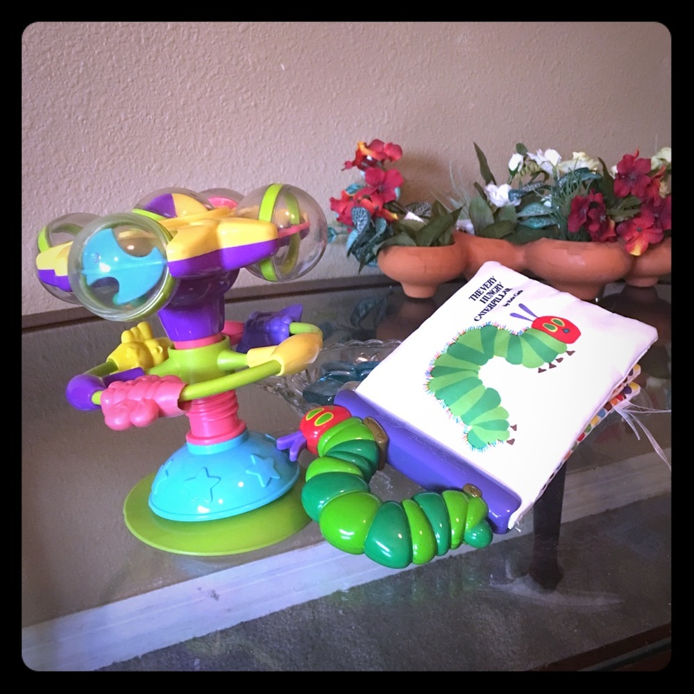 2 baby toys , very good condition